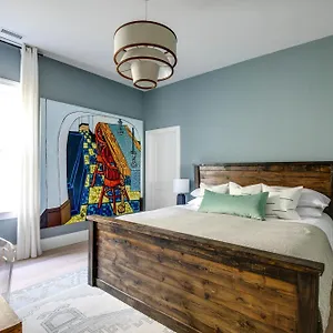 Vetro Apartment